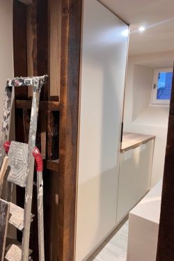 Création d'une cuisine, d'un meuble d'entrée et d'une salle de bain pour ce duplex dans le centre...