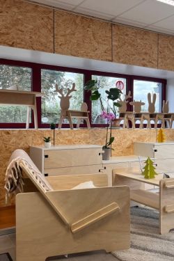Petit nouveauté à l'accueil de l'entreprise avec la mise en place de ce showroom.

Un mixte de...