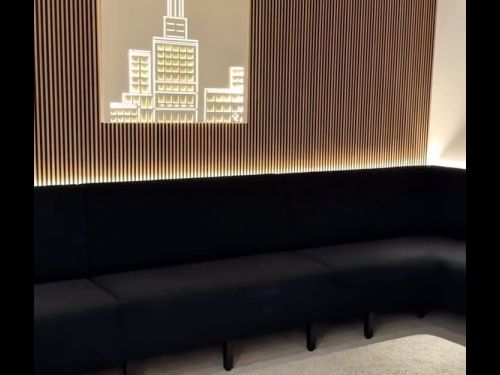 Conception d’une banquette sur-mesure pour le restaurant @paris_newyork_restaurant ✨

Pour ce...