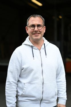 👋🏼 Faîtes connaissance avec @acn_menuiserie_agencement !

Notre équipe de menuisiers transforme...