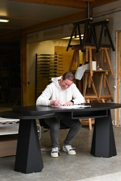 Bureau sur mesure disponible à la vente 💼

Nous avons réalisé un bureau élégant et fonctionnel,...