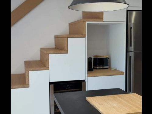 Réalisation à Melesse📍

Un escalier conçu sur mesure pour l’un de nos chantiers à Melesse. Pensé...